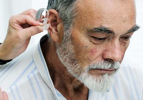 Finding the Best Hearing Aid Company – A Guide to Choosing Which Hearing Aid Brands Are Right for You