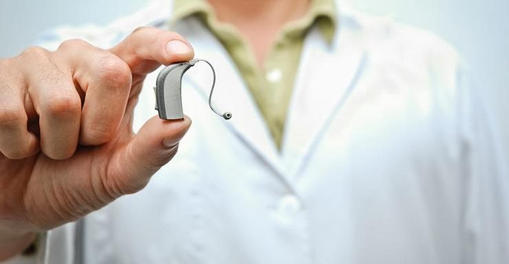 How Do Hearing Aids Work? 5 Features To Look For!